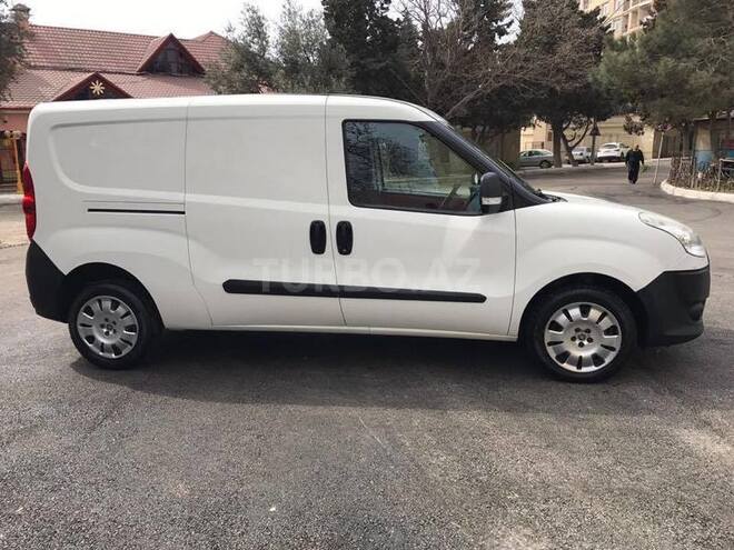 Fiat Doblo 2011, 168,883 km - 1.3 л - Bakı