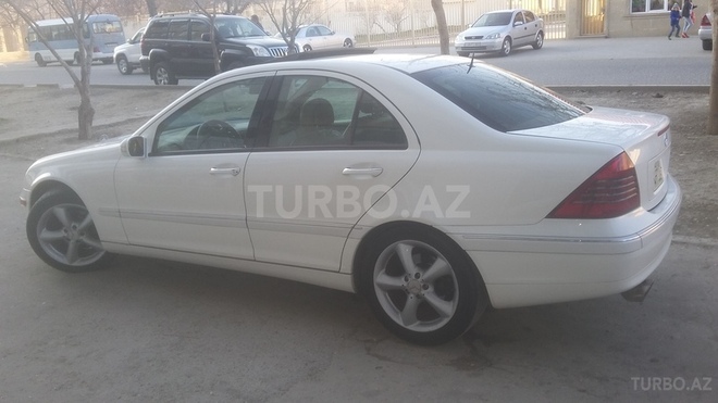 Mercedes C 240 2002, 318,400 km - 2.6 л - Bakı