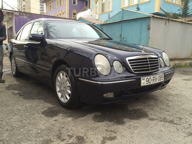 Mercedes E 240 2001, 264,000 km - 2.6 l - Bakı