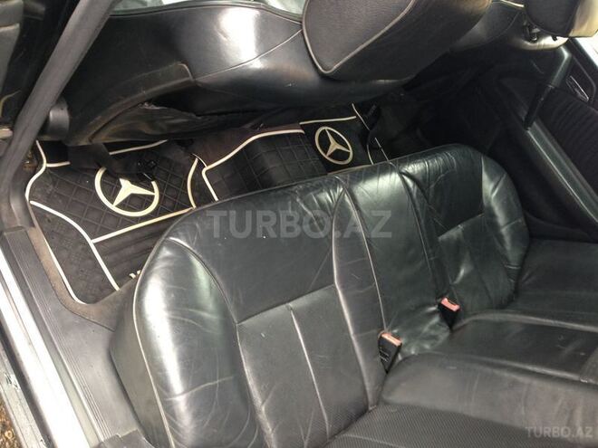 Mercedes E 320 1996, 352,412 km - 3.2 l - Astara