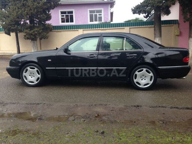 Mercedes E 320 1996, 352,412 km - 3.2 l - Astara
