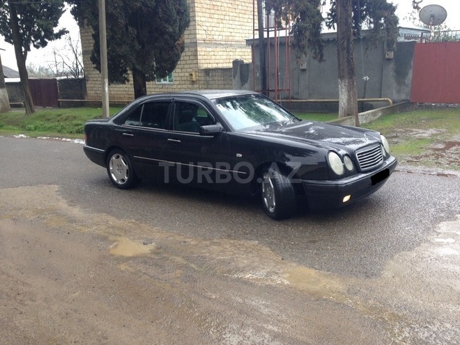 Mercedes E 320 1996, 352,412 km - 3.2 l - Astara