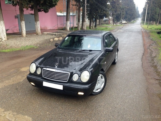 Mercedes E 320 1996, 352,412 km - 3.2 l - Astara