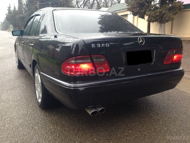Mercedes E 320 1996, 352,412 km - 3.2 l - Astara