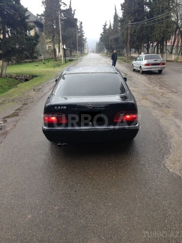 Mercedes E 320 1996, 352,412 km - 3.2 l - Astara