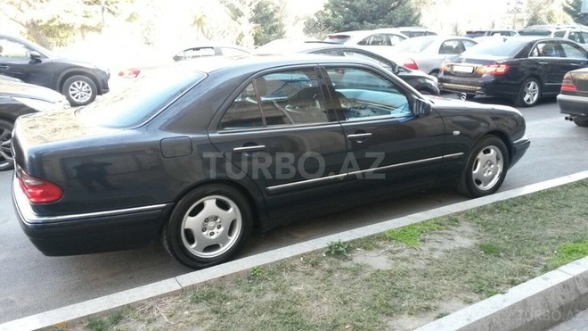 Mercedes E 240 1998, 262,628 km - 2.4 l - Bakı