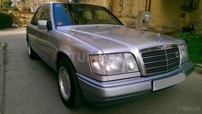 Mercedes E 200 1995, 285,000 km - 2.0 l - Bakı