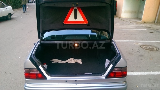 Mercedes E 200 1995, 285,000 km - 2.0 l - Bakı