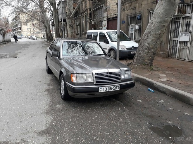 Mercedes E 300 1993, 337,000 km - 3.0 l - Bakı