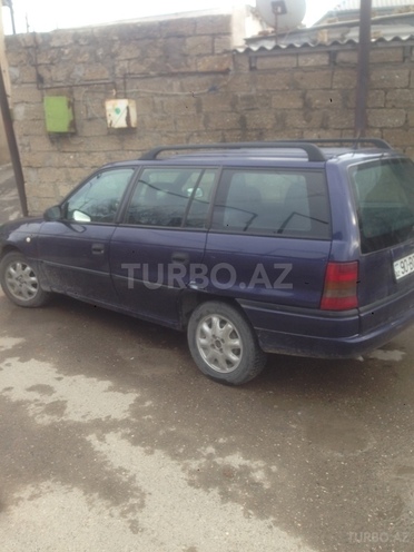 Opel Astra 1997, 250,000 km - 1.6 l - Bakı