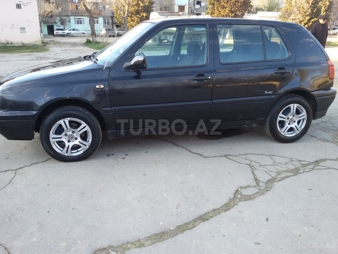 Volkswagen Golf 1998, 275,646 km - 1.8 л - Bakı