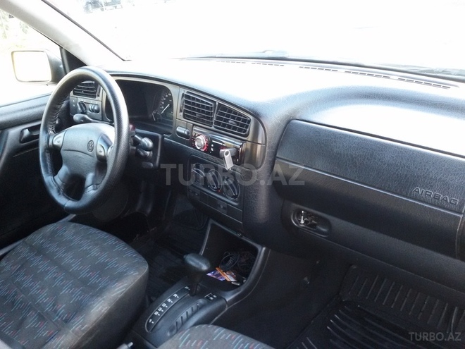 Volkswagen Golf 1998, 275,646 km - 1.8 л - Bakı