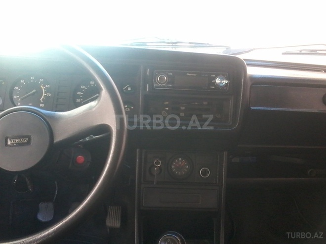 LADA (VAZ) 2107 2012, 45,000 km - 1.6 l - Salyan