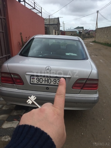 Mercedes E 220 2000, 324 km - 0.2 l - Bakı