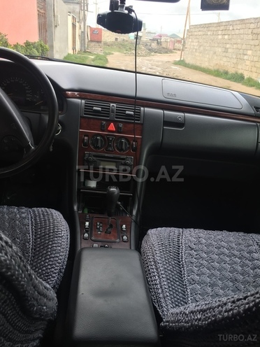 Mercedes E 220 2000, 324 km - 0.2 l - Bakı