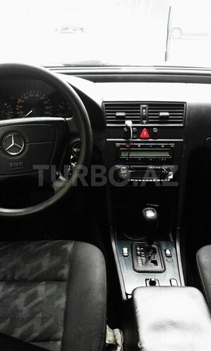 Mercedes C 220 2000, 260,999 km - 2.2 л - Bakı