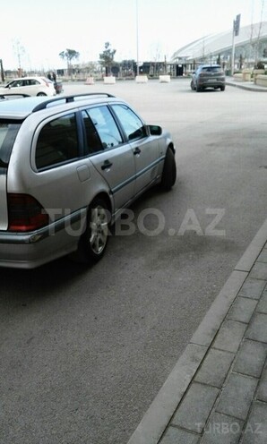Mercedes C 220 2000, 260,999 km - 2.2 л - Bakı