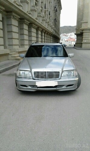 Mercedes C 220 2000, 260,999 km - 2.2 л - Bakı