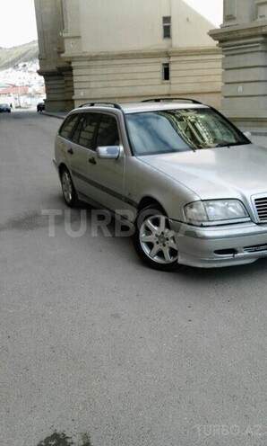 Mercedes C 220 2000, 260,999 km - 2.2 л - Bakı