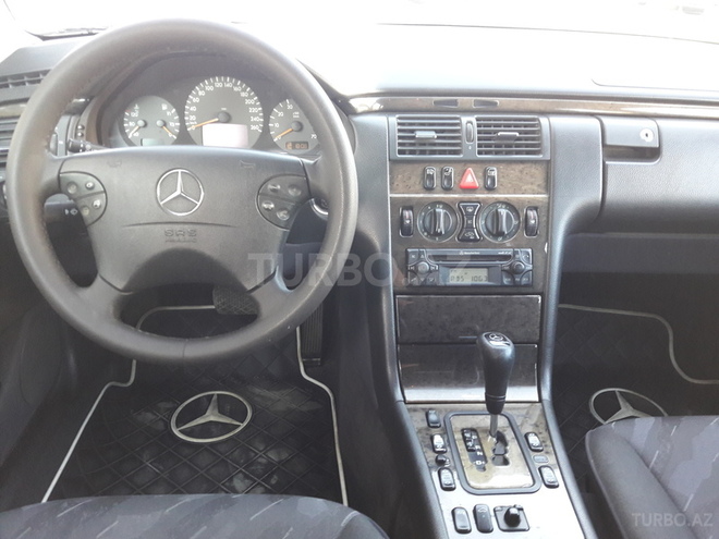 Mercedes E 240 2000, 167,000 km - 2.4 l - Xırdalan