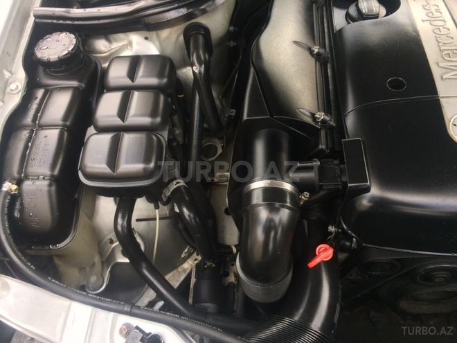 Mercedes E 220 2000, 331,777 km - 2.2 л - Bakı
