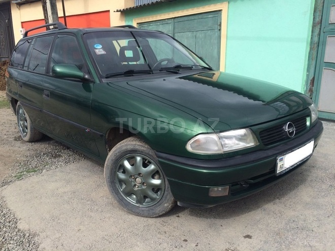 Opel Astra 1998, 310,000 km - 1.6 l - Qusar