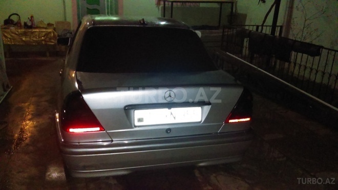 Mercedes C 220 1998, 253,000 km - 2.2 l - Xırdalan