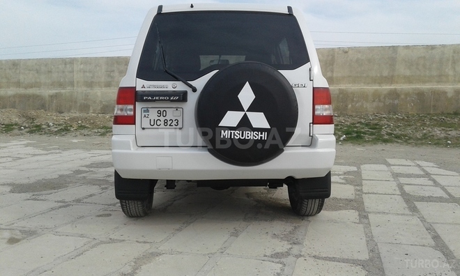 Mitsubishi Pajero io 1999, 220,000 km - 1.8 l - Sumqayıt