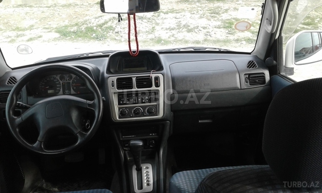 Mitsubishi Pajero io 1999, 220,000 km - 1.8 l - Sumqayıt