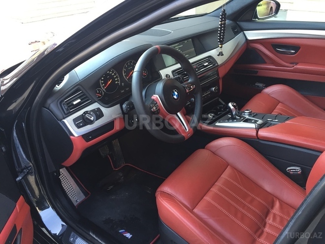 BMW M5 2012, 80,000 km - 4.4 l - Bakı