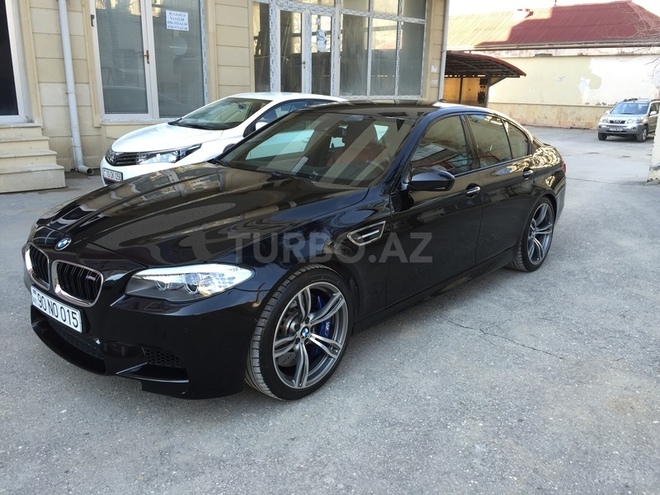 BMW M5 2012, 80,000 km - 4.4 l - Bakı