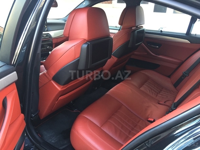 BMW M5 2012, 80,000 km - 4.4 l - Bakı