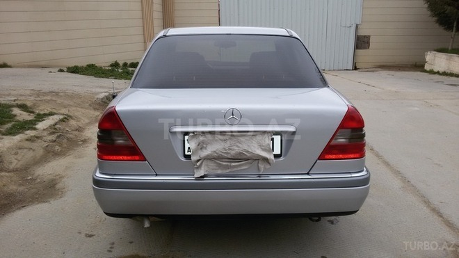 Mercedes C 220 1997, 292,000 km - 2.2 l - Bakı