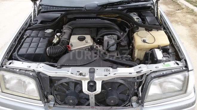 Mercedes C 220 1997, 292,000 km - 2.2 l - Bakı