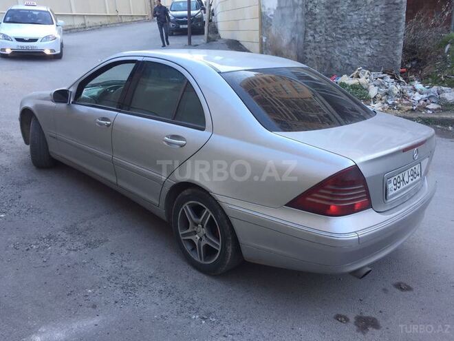Mercedes C 200 2000, 299,000 km - 2.0 l - Bakı