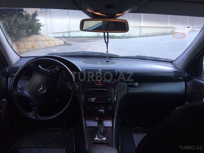 Mercedes C 200 2000, 299,000 km - 2.0 l - Bakı