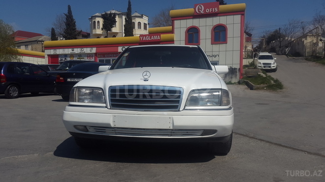 Mercedes C 180 1995, 297,000 km - 1.8 l - Bakı