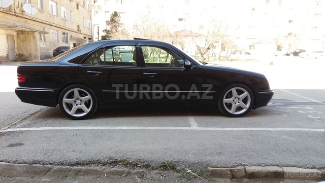 Mercedes E 320 2000, 126,000 km - 3.2 l - Bakı
