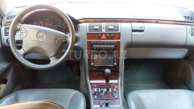 Mercedes E 320 2000, 126,000 km - 3.2 l - Bakı