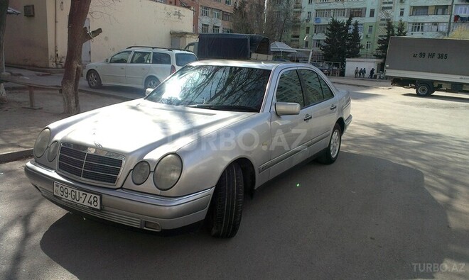 Mercedes E 200 1997, 256,000 km - 2.0 l - Xırdalan