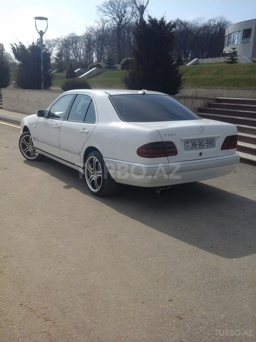 Mercedes E 240 1998, 351,000 km - 2.4 л - Qusar