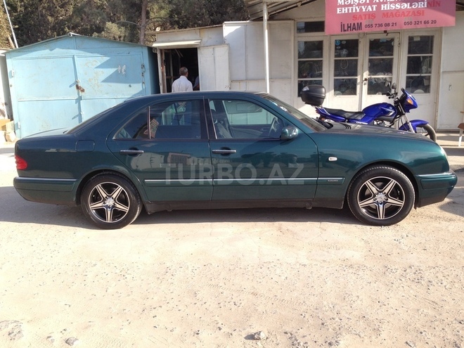 Mercedes E 200 1998, 256,780 km - 2.0 l - Sumqayıt