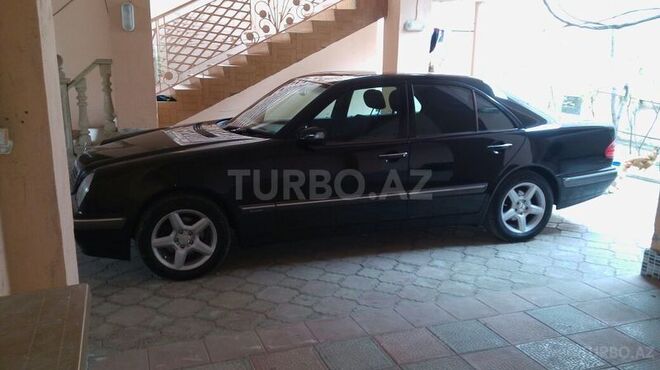 Mercedes E 200 1999, 226,000 km - 2.0 l - Bakı