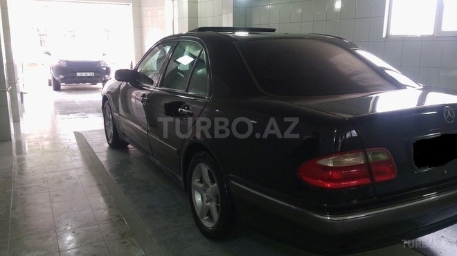 Mercedes E 200 1999, 226,000 km - 2.0 l - Bakı