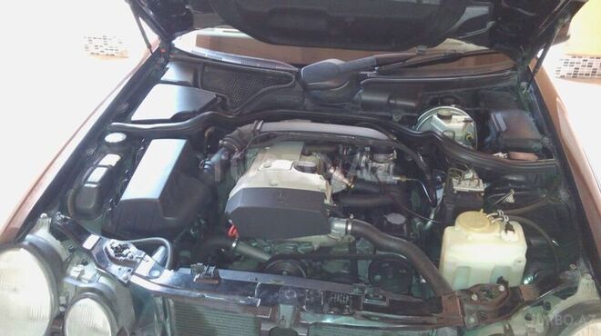 Mercedes E 200 1999, 226,000 km - 2.0 l - Bakı
