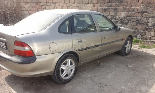 Opel Vectra 1996, 390,000 km - 2.0 l - Bakı