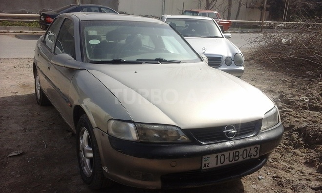 Opel Vectra 1996, 390,000 km - 2.0 l - Bakı