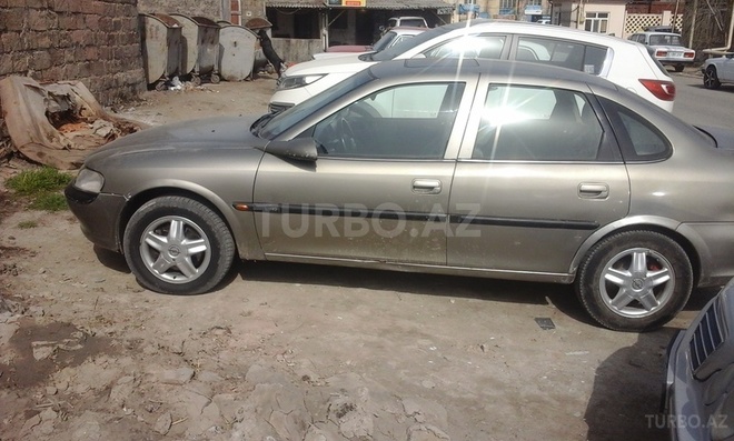 Opel Vectra 1996, 390,000 km - 2.0 l - Bakı
