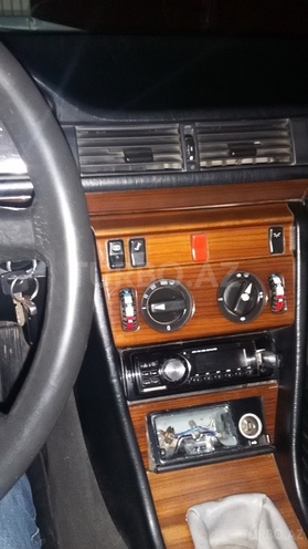 Mercedes E 250 1990, 435,883 km - 0.3 л - Biləsuvar