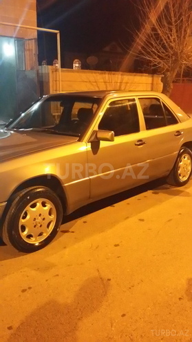 Mercedes E 250 1990, 435,883 km - 0.3 л - Biləsuvar
